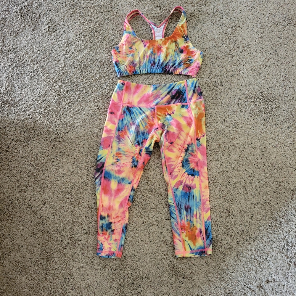 Vibrant Tie-Dye Matching Ladies Leggings and Sports Bra